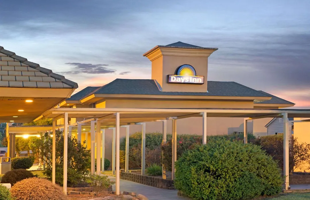 Days Inn By Wyndham Charlotte/Woodlawn Near Carowinds-1